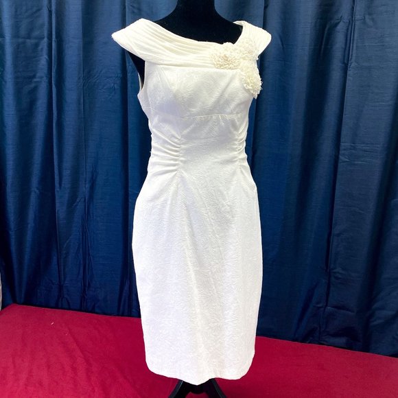 Classy Minimalist Wedding Dress Adrianna Papell Luxury Mid-Length Gown Size 4 - Picture 1 of 14